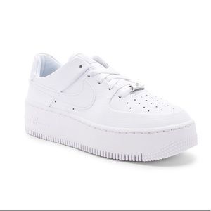 Nike Air Force 1 Sage Low